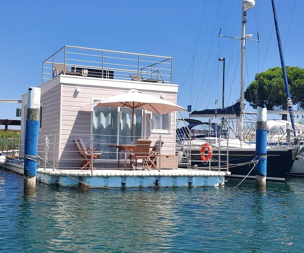 anfora-grado-floating-resort-interno-casa-galleggiante-6